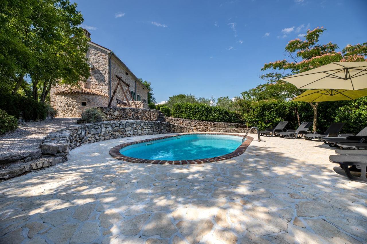 Villa Lindraze Добринь Экстерьер фото