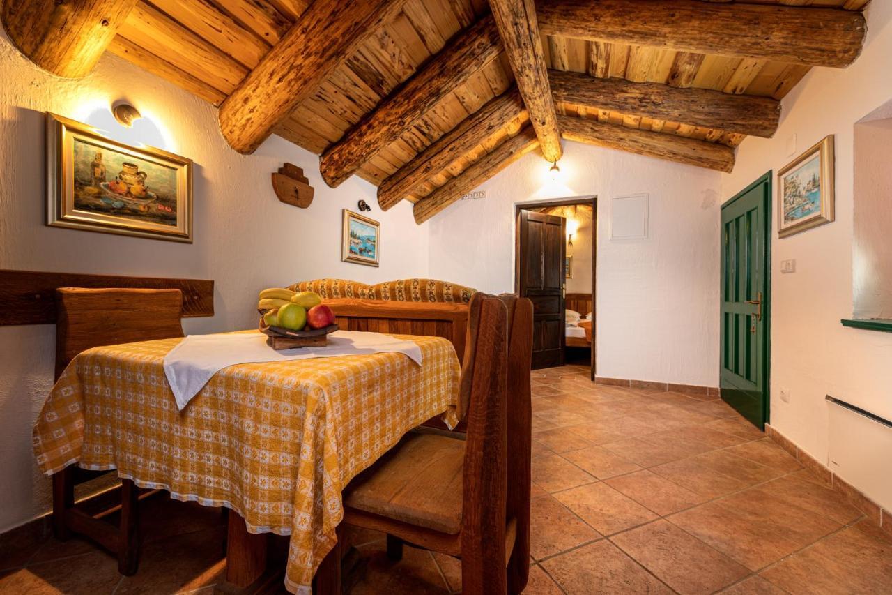 Villa Lindraze Добринь Экстерьер фото