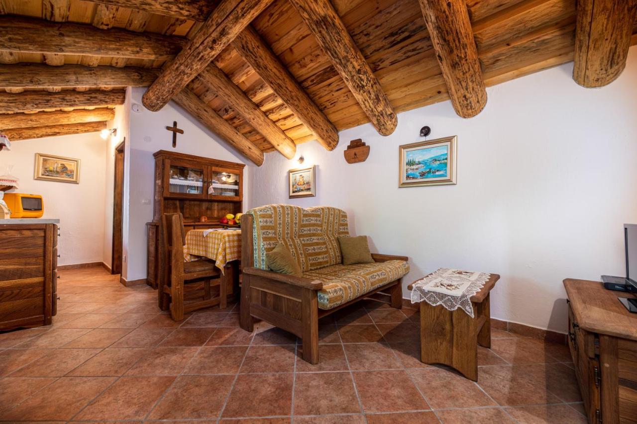 Villa Lindraze Добринь Экстерьер фото